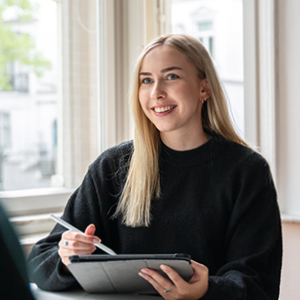 Porträt Nadine Wiegmann von Mende Marketing