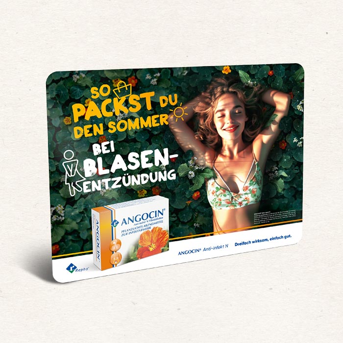 Werbeanzeige für Angocin mit einer fröhlichen Frau im Sommerlook und dem Slogan 'So packst du den Sommer bei Blasenentzündung' – gestaltet von der Agentur von Mende